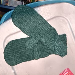 Vintage 100% wool mittens never worn large size